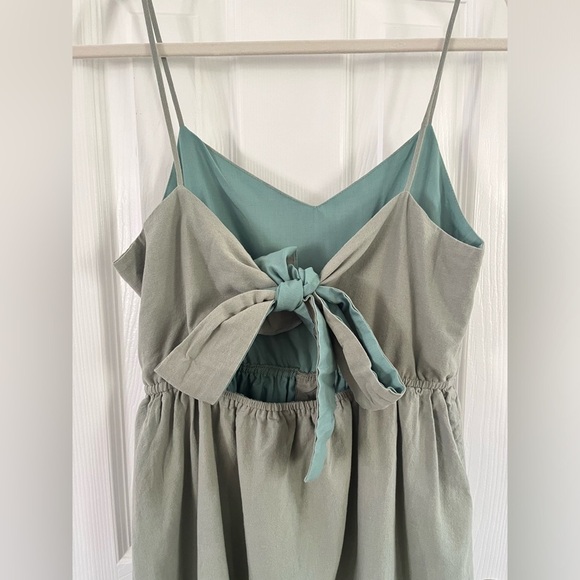 BBMW sage green tie back dress- Size Large - Picture 3 of 6